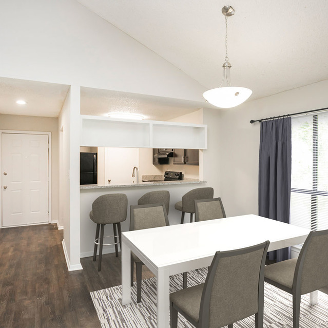 The View at Shelby Farms - Dining Room with Countertop
