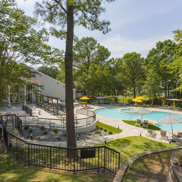The View at Shelby Farms - Swimming Pool View